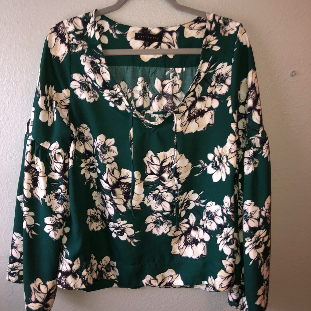 Sanctuary  green floral top blouse bell sleeves